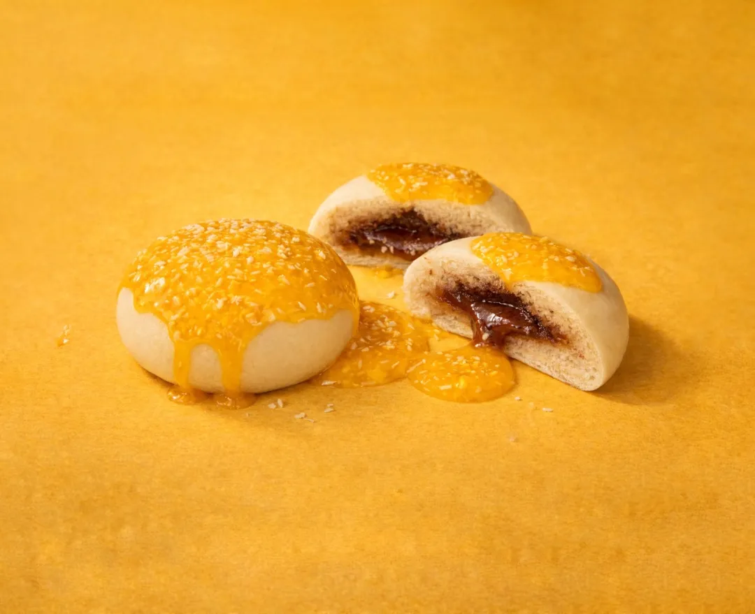 Czekoladowe BAO z sosem Mango