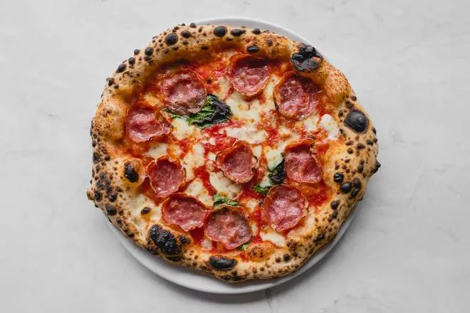 Pizza Salame