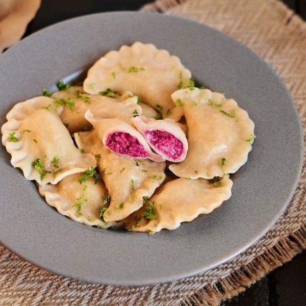Pierogi z burakami i ricottą