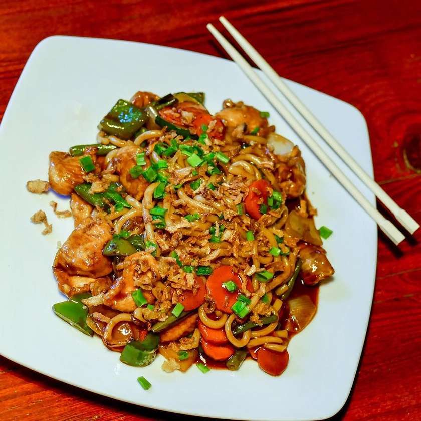 Hanai Express z makaron udon średnie pikantny