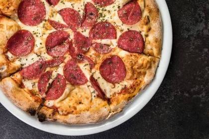 Pizza Salami Exclusive