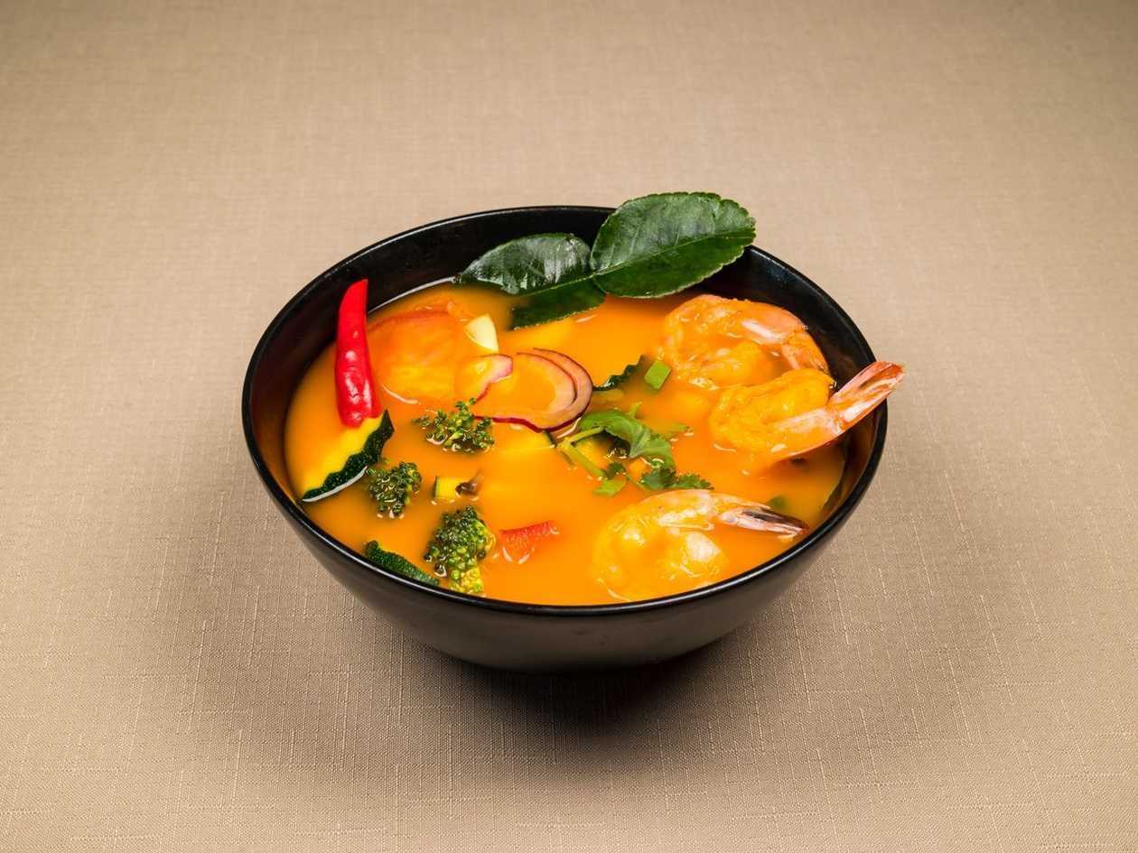 Tom Kha