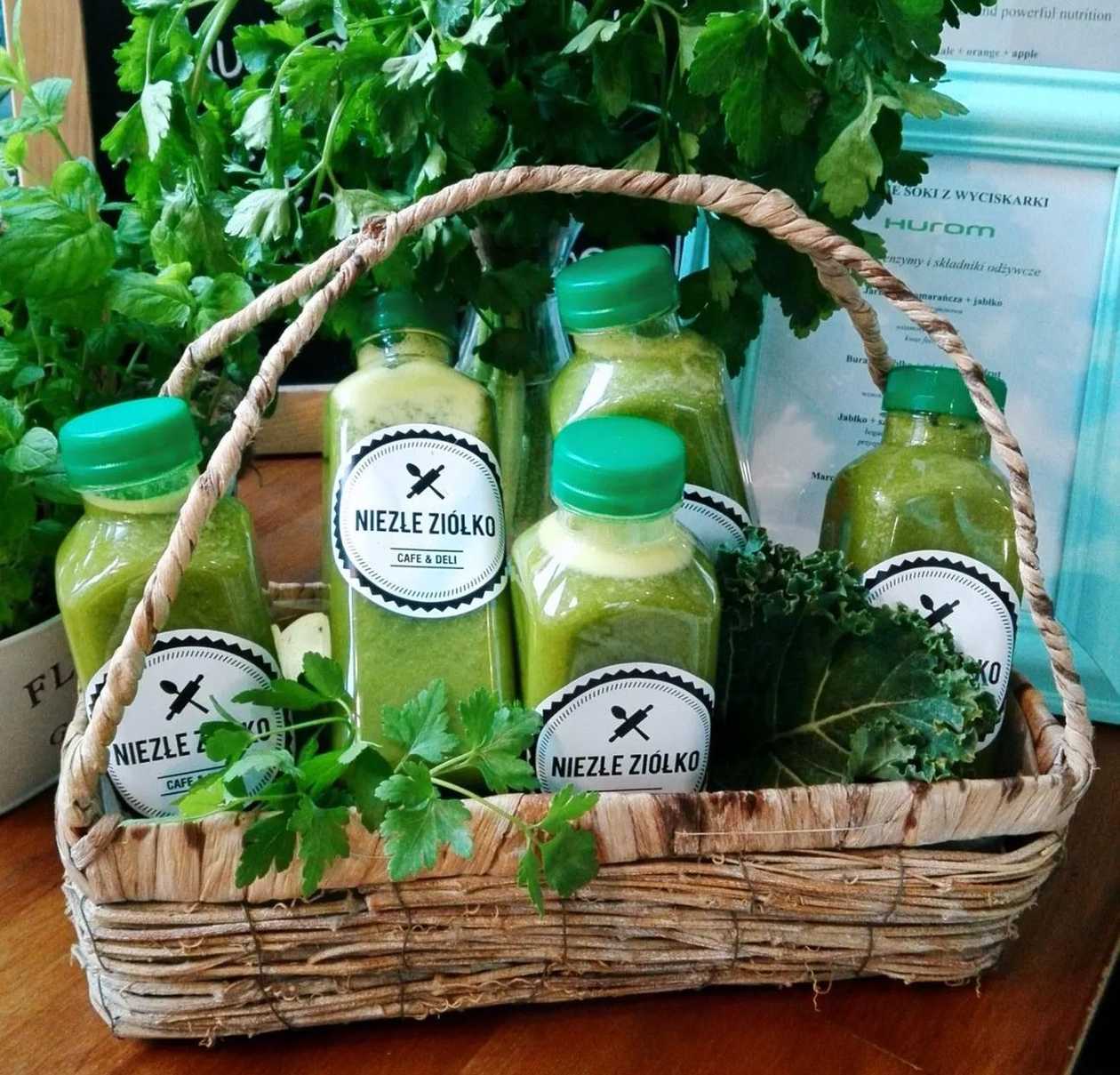 Juice Kale, Orange, Apple