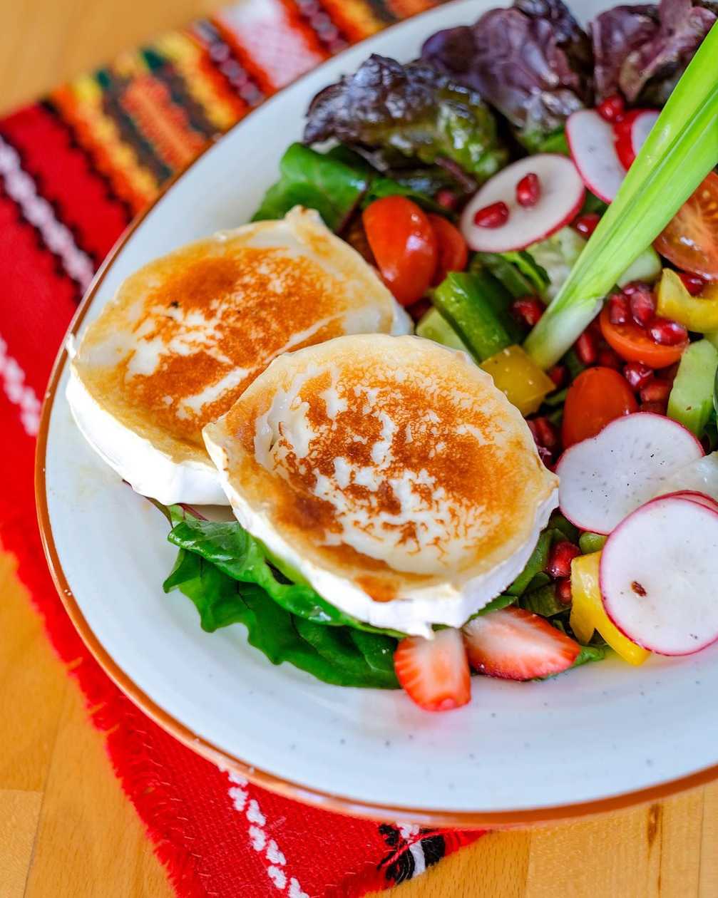 Goat cheese salad