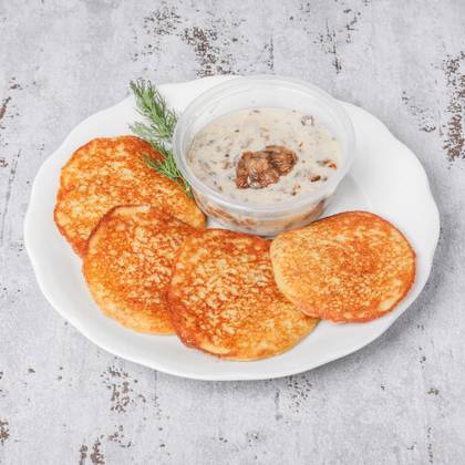 Potato Pancakes with Pork Goulash Soup (4 pcs.)