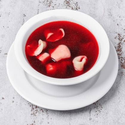Red borscht 5 dumplings with meat