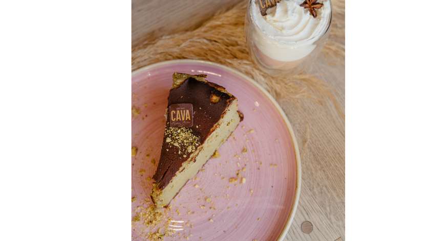 Creamy Pistachio Cheesecake Cava