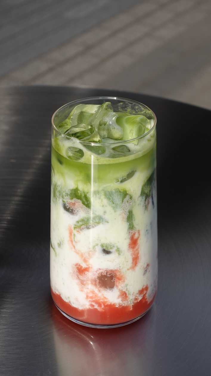 Iced Matcha Truskawka
