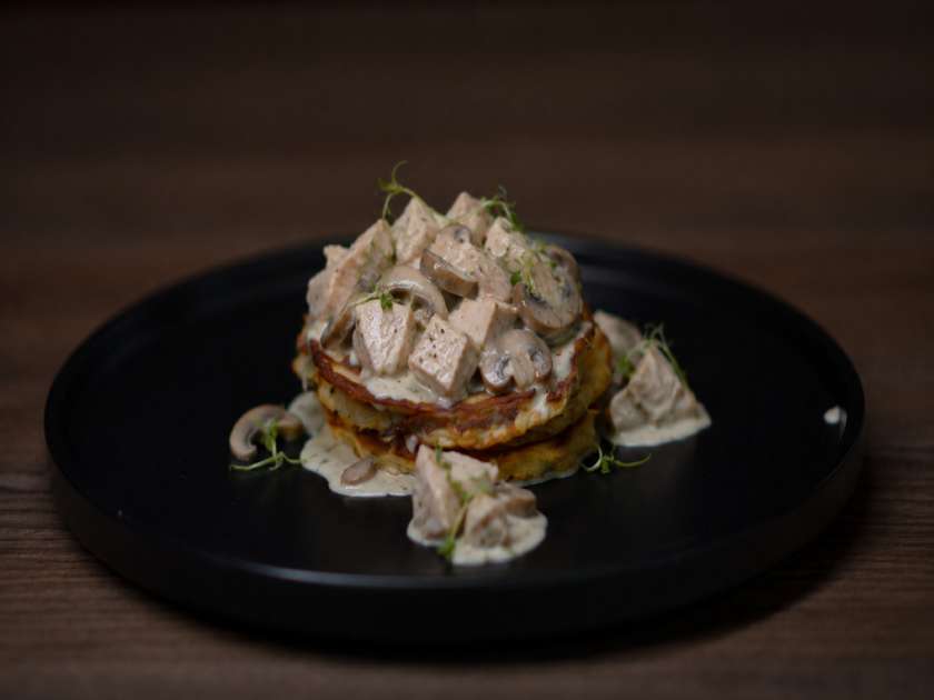 Placki ziemniaczane with Chicken and Mushrooms