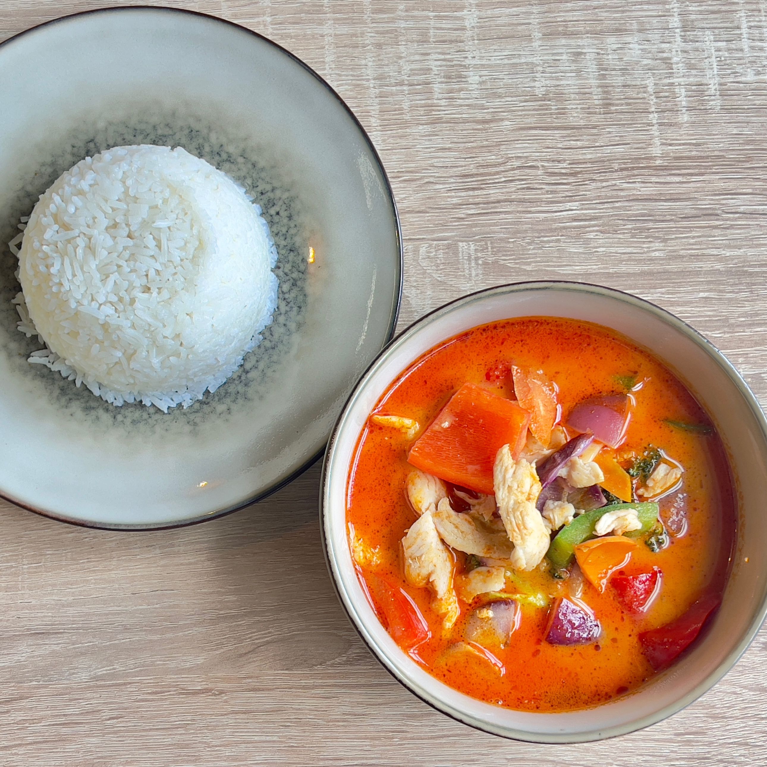 Massaman curry z ryżem
