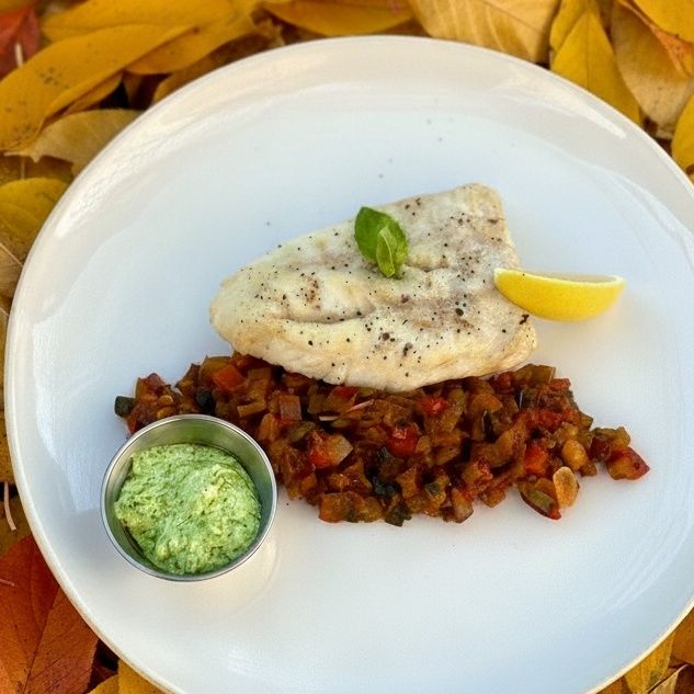 OKOŃ NA RATATOUILLE i zupa rybna dnia (serwujemy od 12:00 do 15:30)