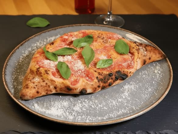 20 - CALZONE