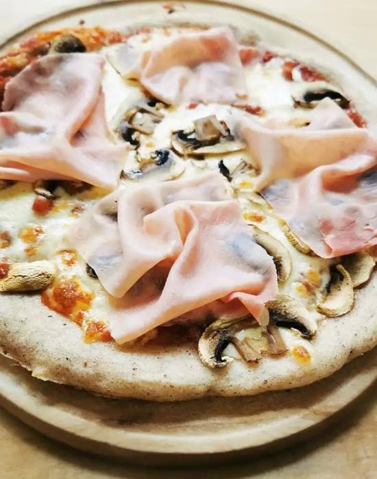 PROSCIUTTO E FUNGHI
