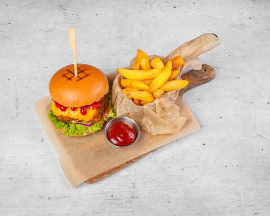Burger Parsiuk z Frytami