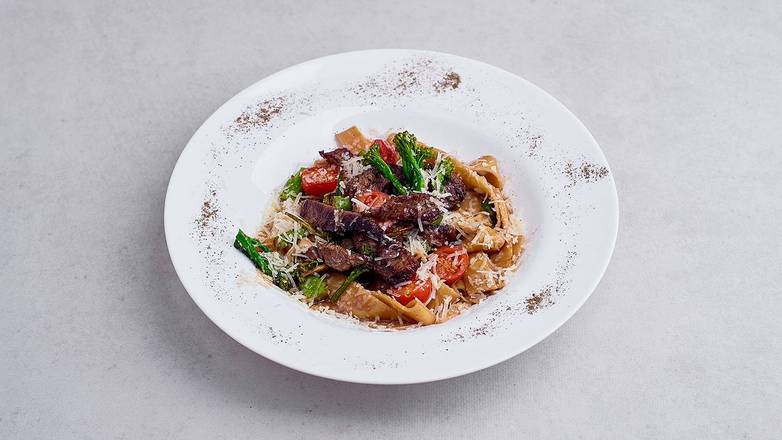Pappardelle con filetto di manzano