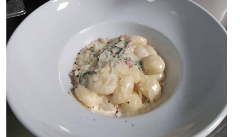 Gnocchi Crudo e Mascarpone