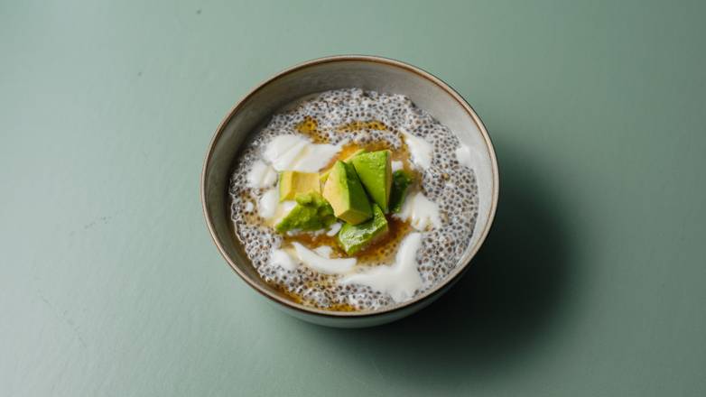 Kokosowy Chia Pudding z awokado 🌿
