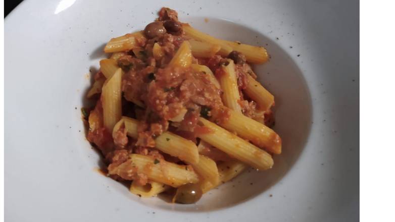 Penne Tonno e Pomodori
