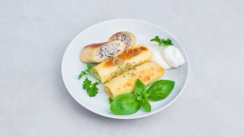 Naleśniki z Kurczakiem, Pieczarkami i Mozzarellą