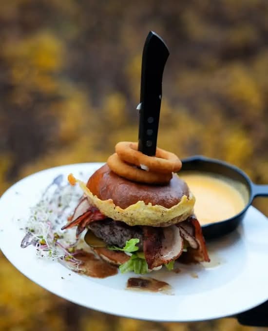 LAVA BURGER_W