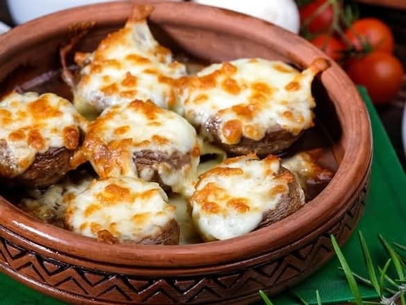 Pieczarki faszerowane