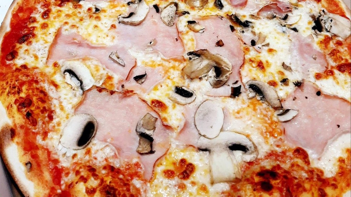 Prosciutto e funghi