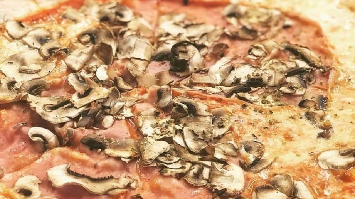 Prosciutto e Funghi
