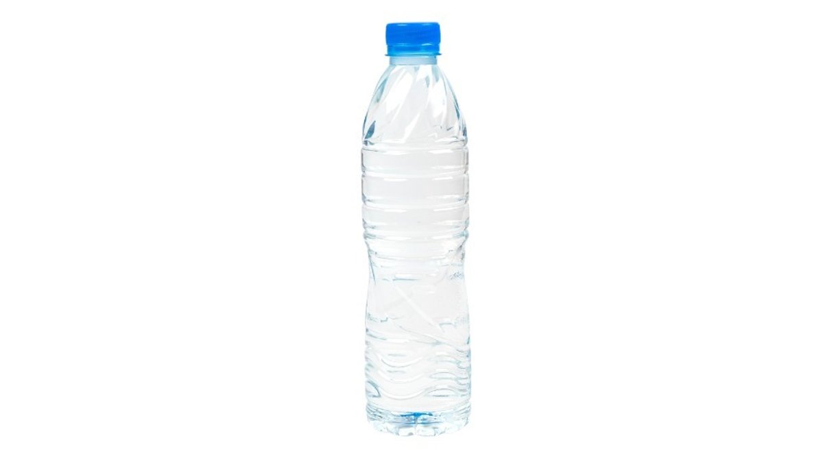 Woda gazowana 700 ml