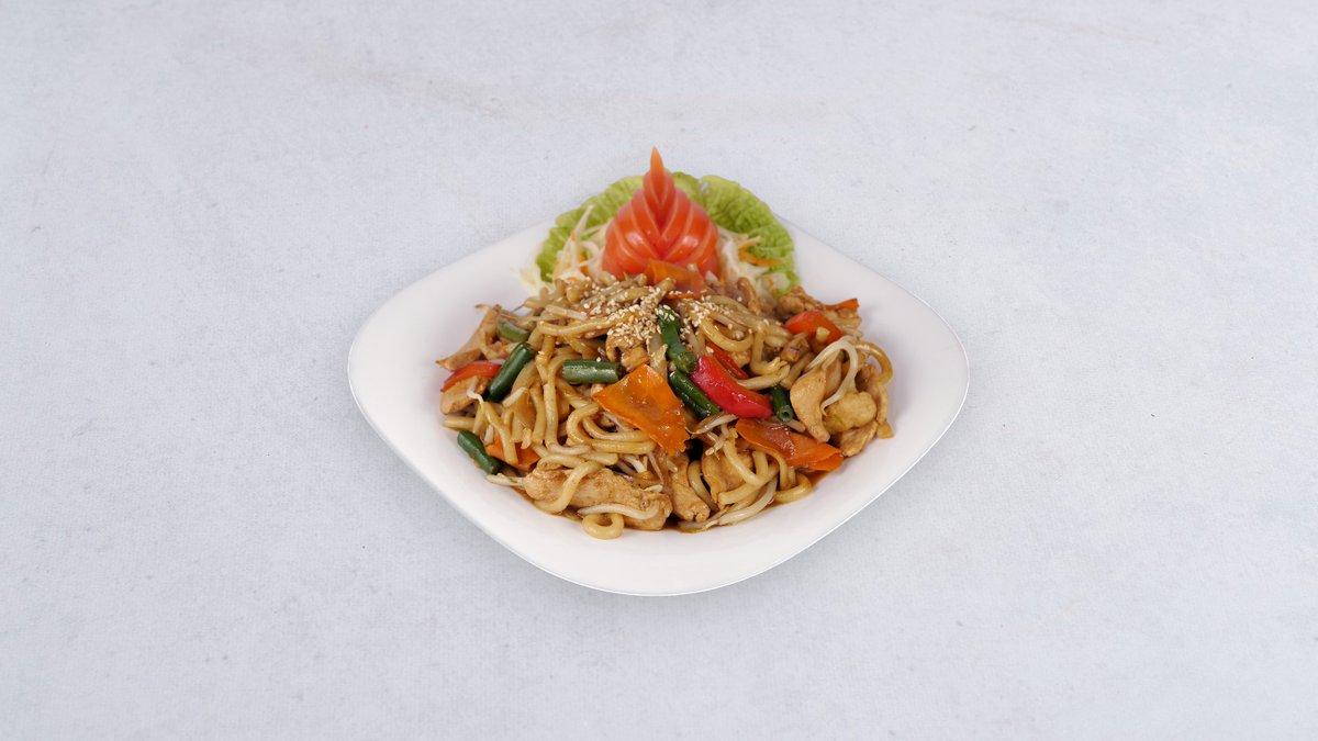 Makaron udon smażony
