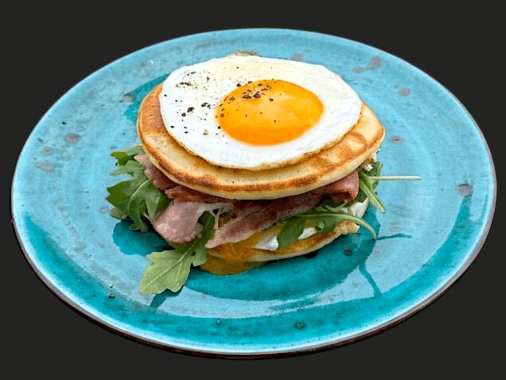 Pancake z Jajkiem i Boczkiem